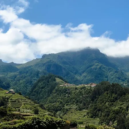 Ferienhaus Guestready - Panoramic Mountain Escape São Vicente