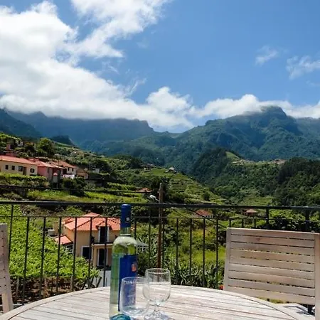 Hébergement de vacances Guestready - Panoramic Mountain Escape *