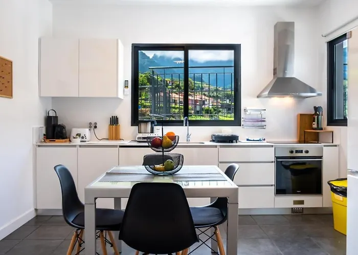 Prázdninový dům Guestready - Panoramic Mountain Escape São Vicente